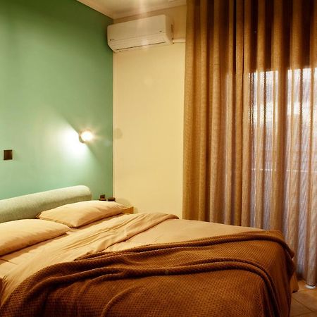 Designer Apartments Close To The Center + Free Parking Thessaloníki Exteriör bild