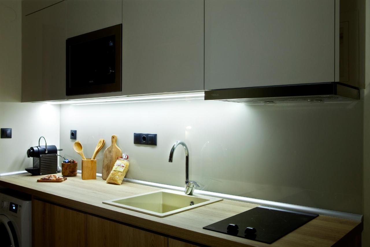 Designer Apartments Close To The Center + Free Parking Thessaloníki Exteriör bild