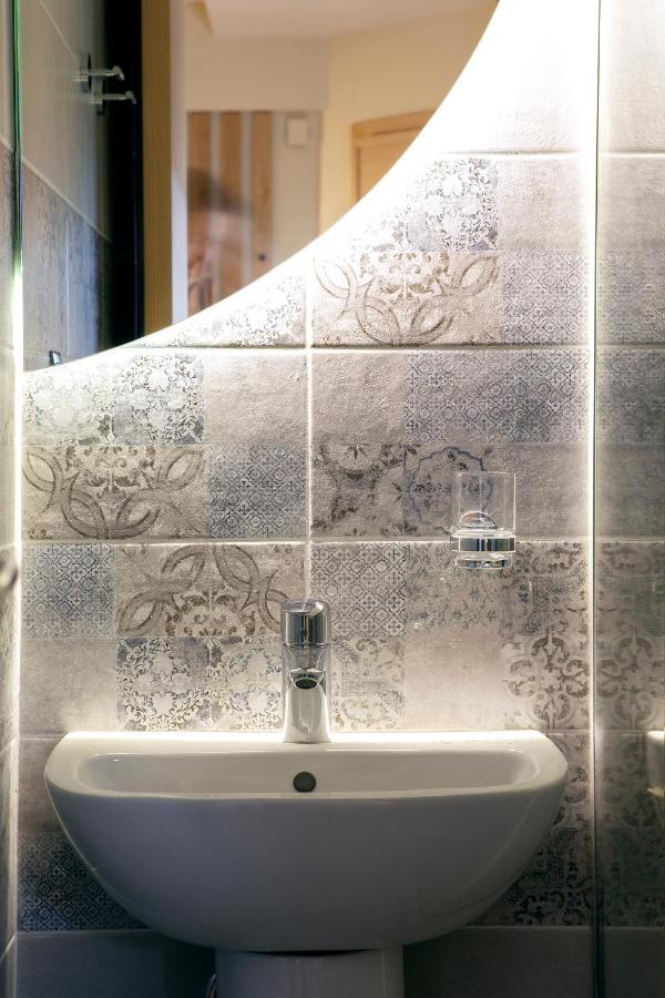 Designer Apartments Close To The Center + Free Parking Thessaloníki Exteriör bild